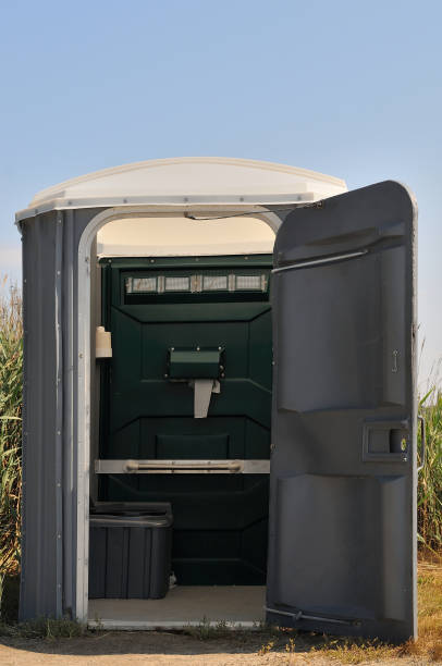 Portable Toilet Options We Offer in Cutler, CA